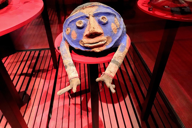Free Wood Sculpture Oceania photo and picture