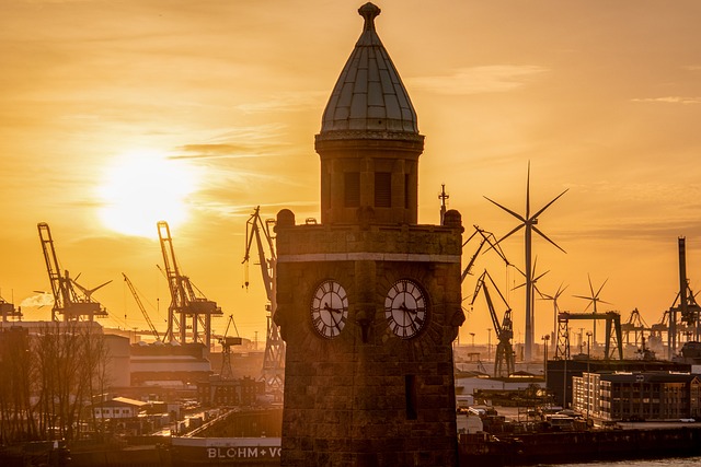 Free Hamburg Landungsbrücken photo and picture