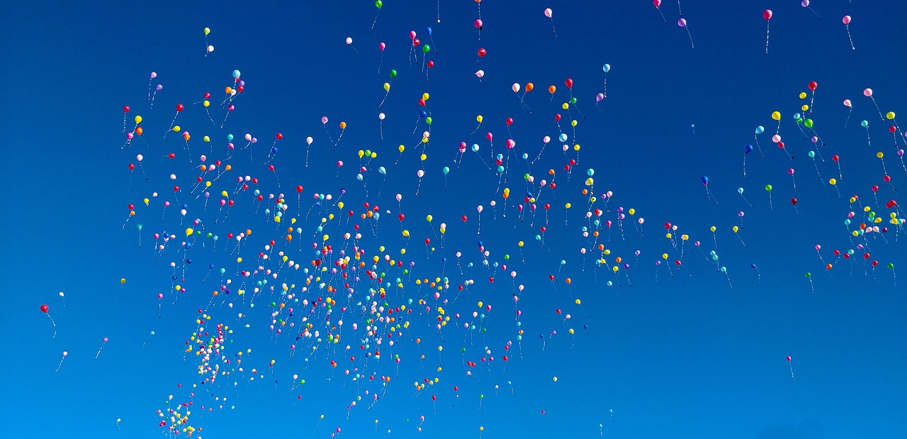 Luftballon Himmel Luftballonstart Kostenloses Foto Auf Pixabay luftballon-himmel-luftballonstart-kostenloses-foto-auf-pixabay