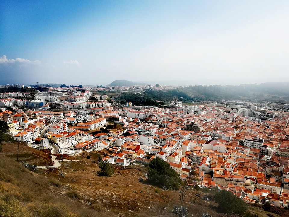 Ditch the Car: Embrace Sustainable Travel in Portugal’s Charming Towns