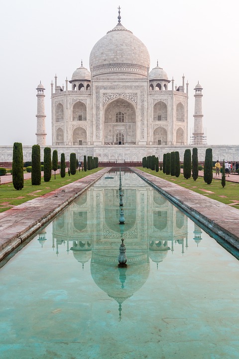 Delhi Schools and Offices Close Due to Record Smog Levels - News Directory 3