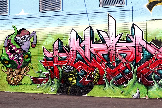 Free Graffiti Wall photo and picture