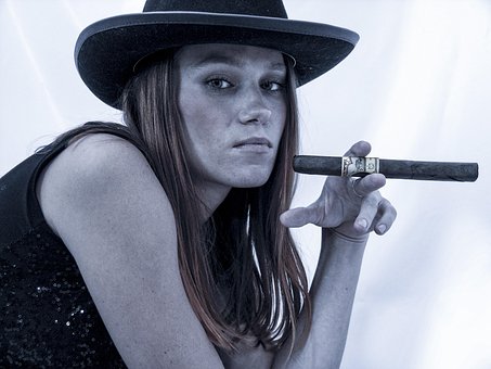 Cigarro, Mujer Joven, Sombrero, Fumar