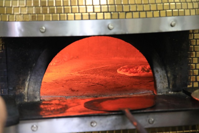 Free Pizzeria Naples photo and picture