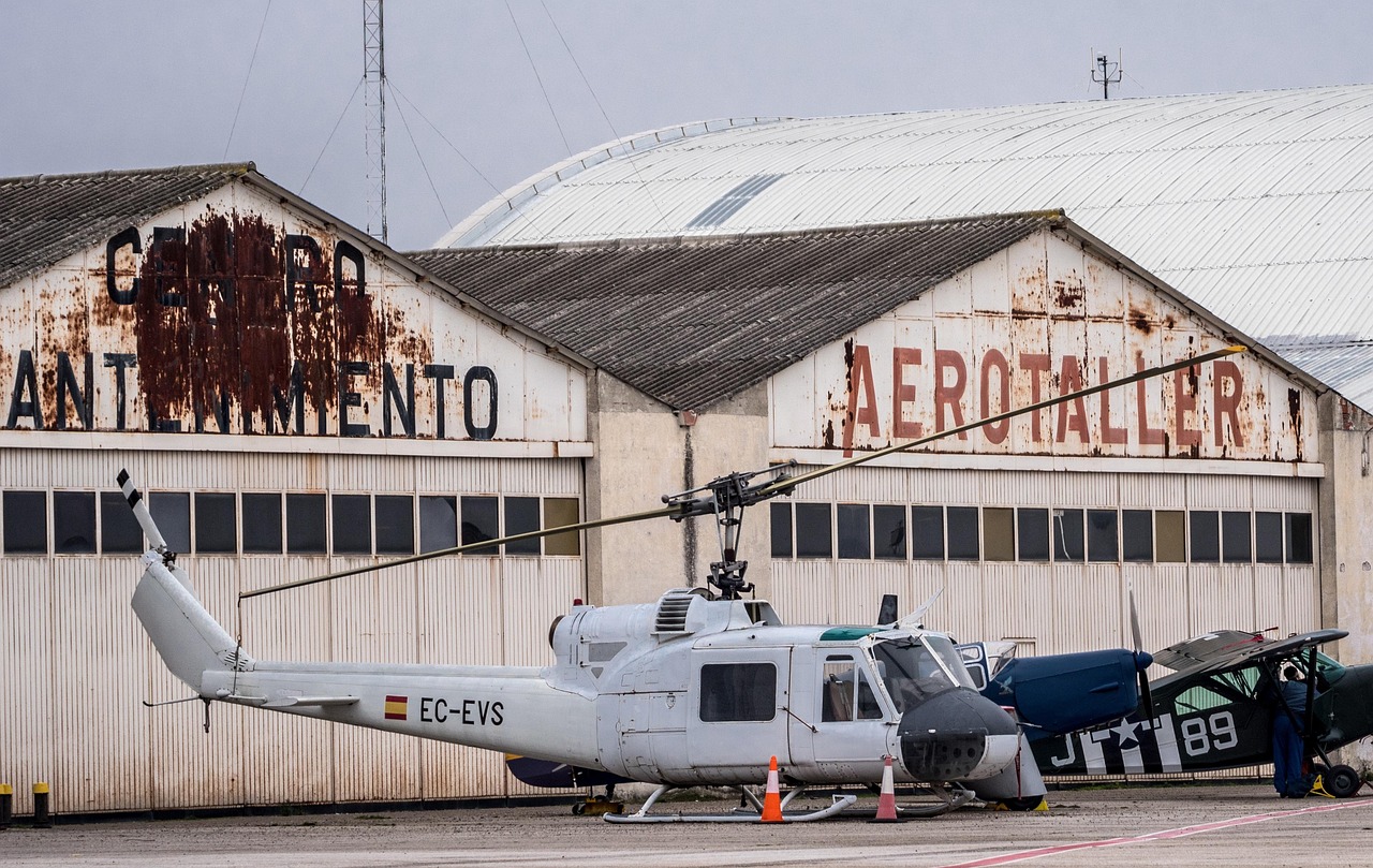 Plane - free online jigsaw puzzle photo