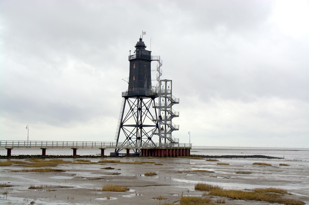 Tower - free online jigsaw puzzle photo