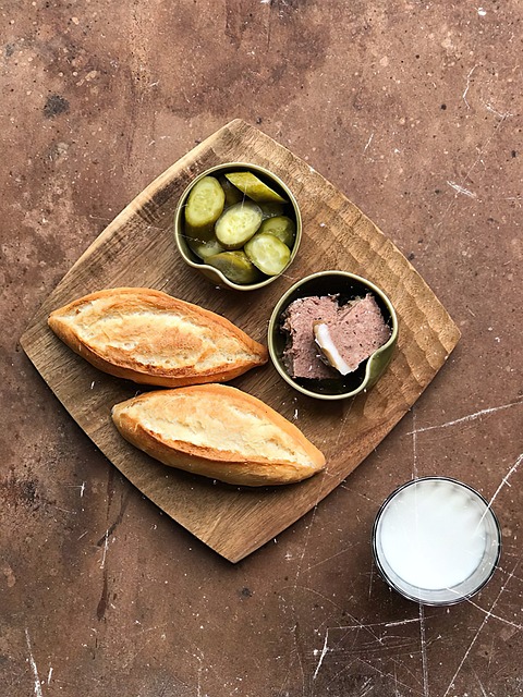 Panes, Leche, Pepino, Coronilla