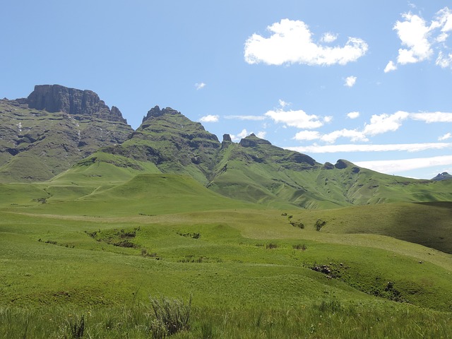 Free Drakensburg Mountains photo and picture