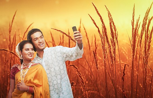 Free Cute Couple Selfie Wallpaper photo and picture