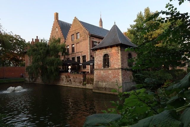 Free Walburgkasteel Sint-Niklaas photo and picture