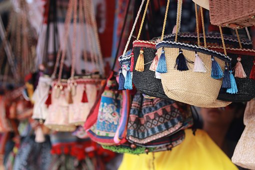 Kanchanaburi, Håndtaske, Kultur