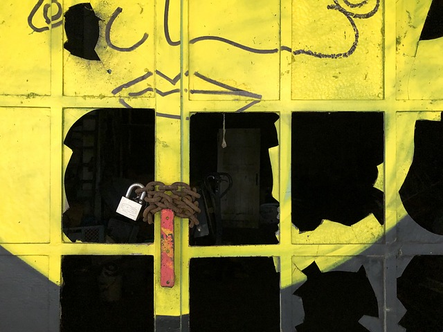 Free Grafitti Gate photo and picture