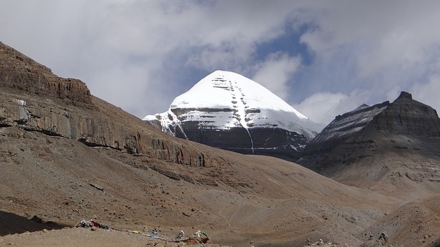 Free Mountains Tibet photo and picture
