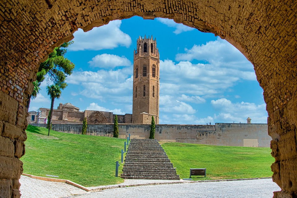 Lleida, España, Catedral, Nubes, Paisaje, Catalunya