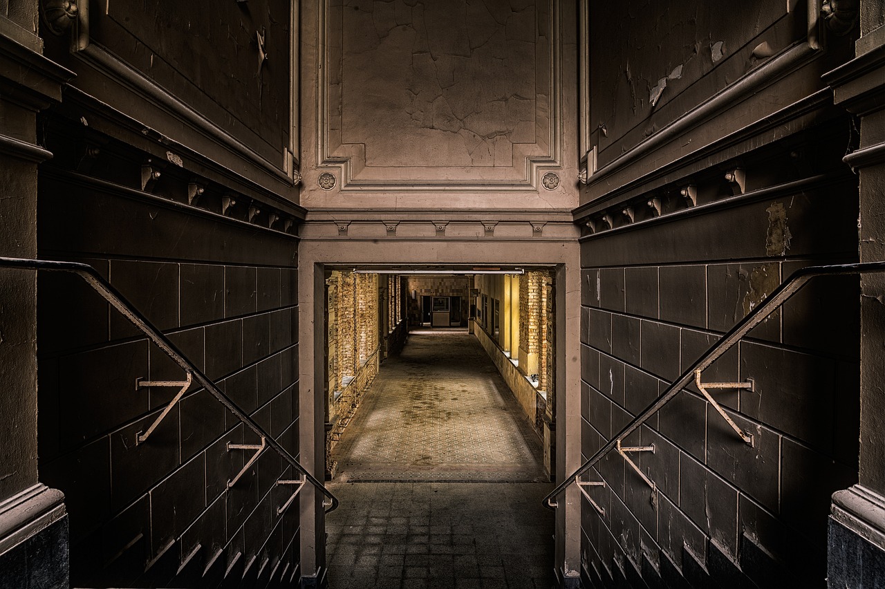 1,000+ Free Corridor & Hallway Images - Pixabay
