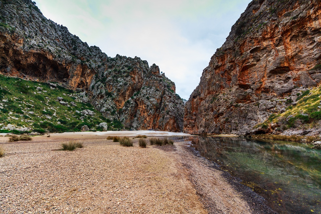Torrent De Pareis - free online jigsaw puzzle photo