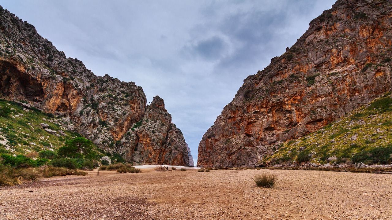 Torrent De Pareis - free online jigsaw puzzle photo