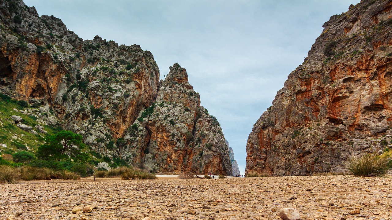Torrent De Pareis - free online jigsaw puzzle photo