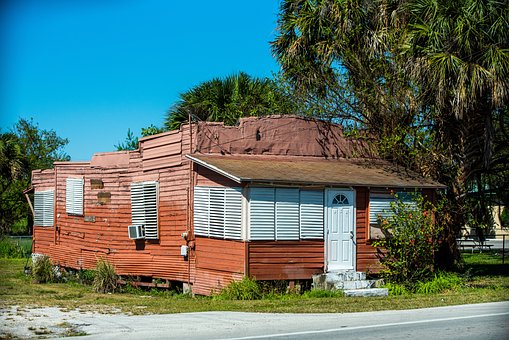 Free Old House Country photo and picture