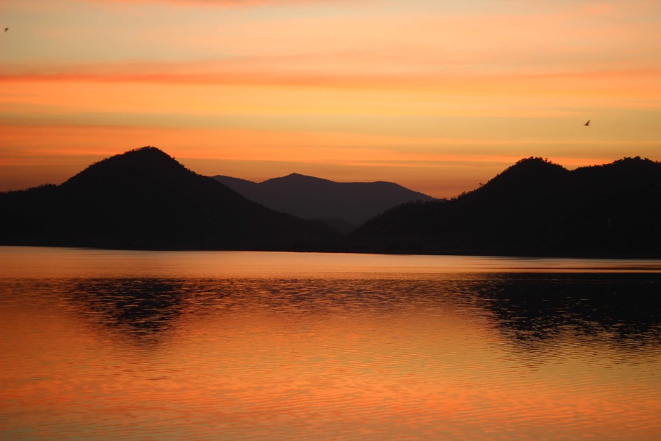 sunset-4921994_960_720.jpg