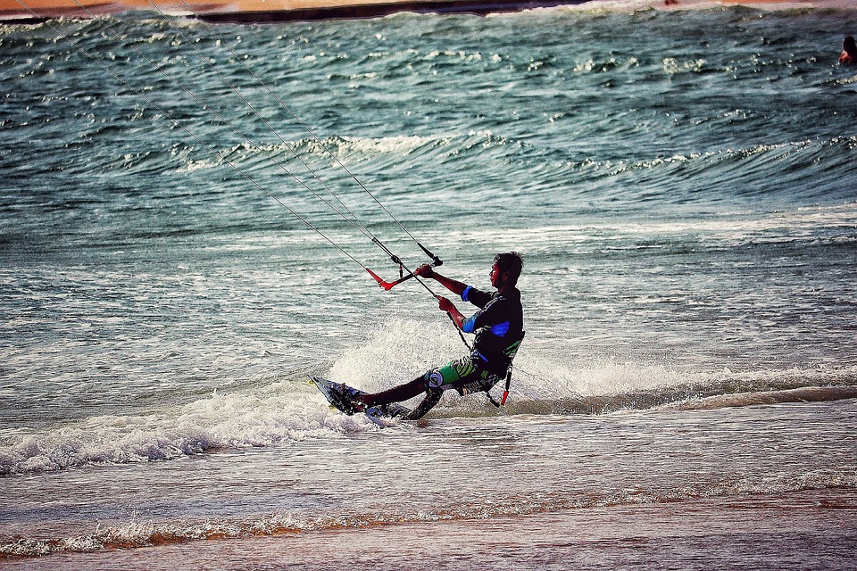 Water sports in Vietnam, Kite surfing in Vietnam