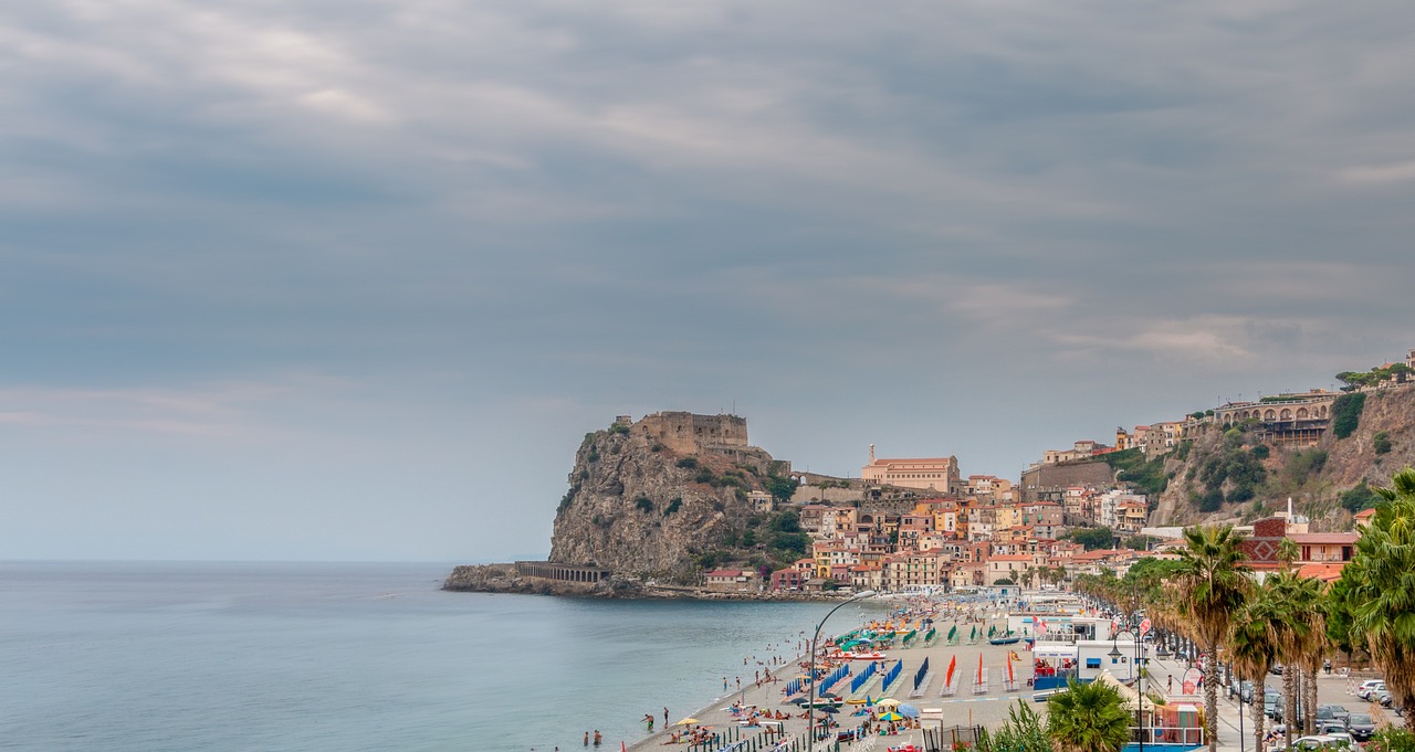 3 ore Tour in barca Costa Viola: Scilla-Bagnara-Cala Janculla