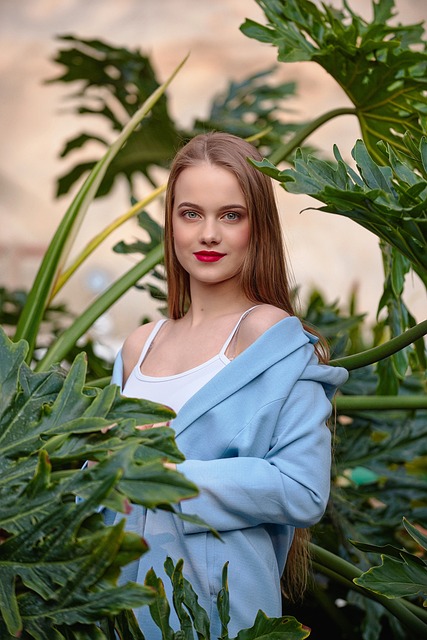 Jovem Mulher, Verdes, Primavera