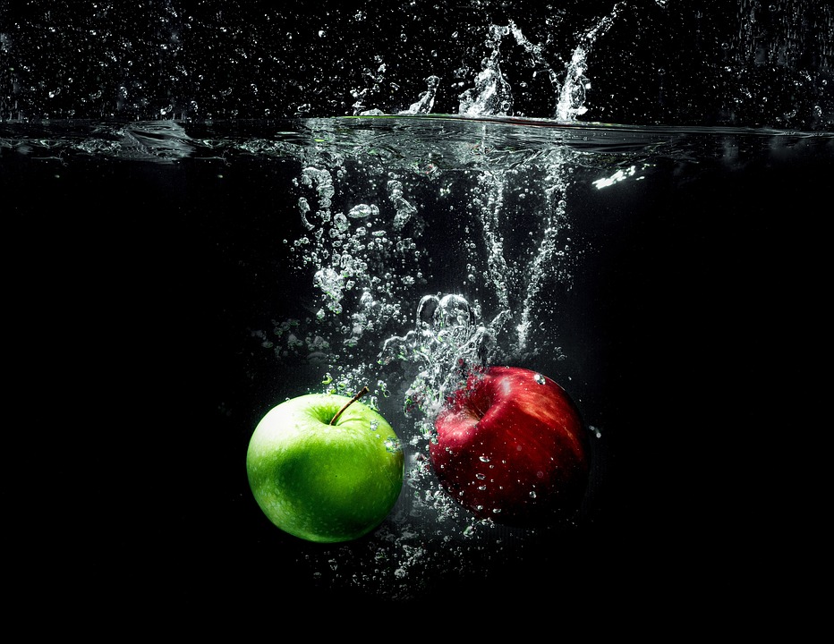 fruit water splash photography