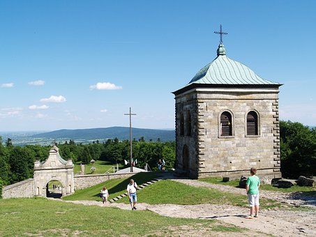 Góry Świętokrzyskie, Kościół, Klasztor