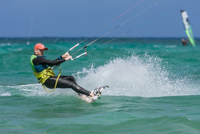 Free Kitesurfing Kiteboarding photo and picture