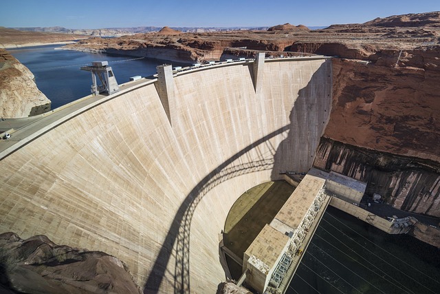 Free Glen Canyon Dam Lake Powell photo and picture