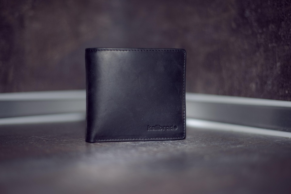 Men's leather wallet