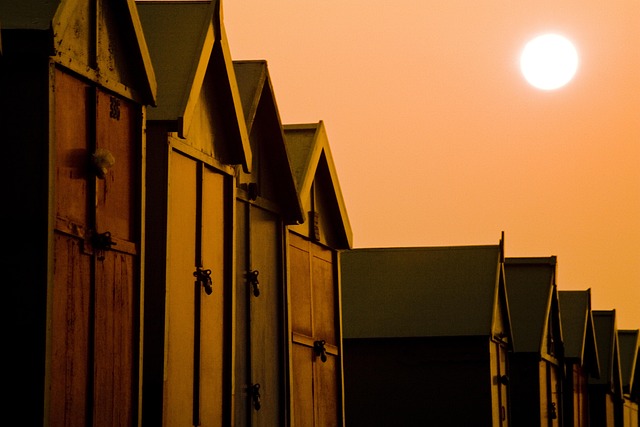 Free Beach Huts Colourful photo and picture