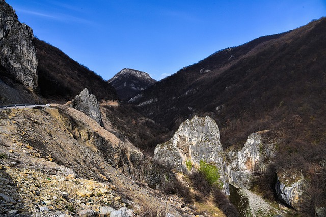 Free Mountain Travel photo and picture