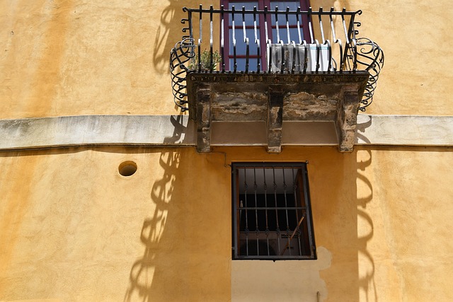 Free Window The Shade photo and picture