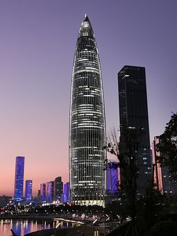 10 多张免费的 摩天楼 和 城市 照片