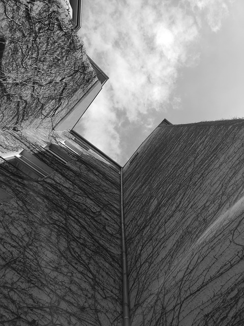 Zu Hause, Hinterhof, Himmel, Hauswand