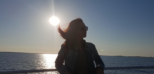 Free Backlight Boat Sun photo and picture