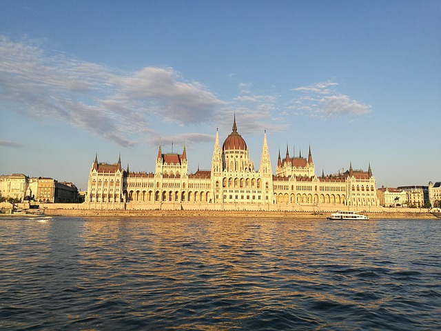 Free Budapest Parliament photo and picture