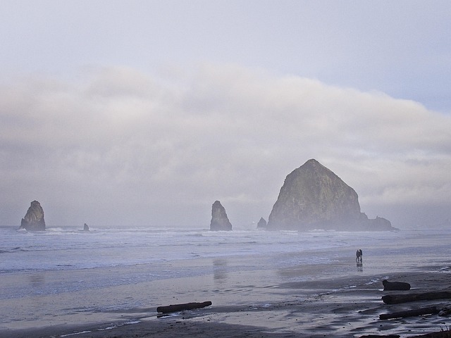 Free Cannon Beach Haystack Rock photo and picture