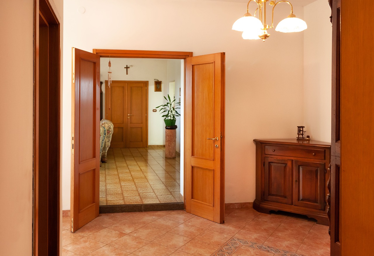 Door - free online jigsaw puzzle photo