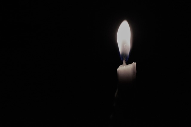 Free Candle Dark photo and picture
