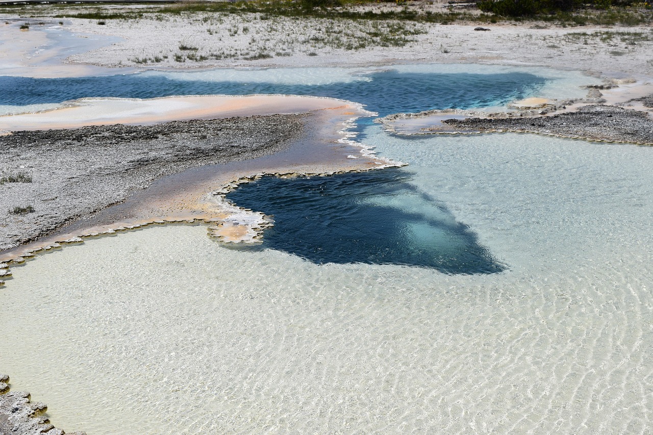 Geyser - free online jigsaw puzzle photo