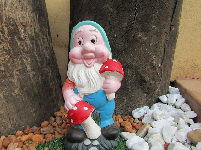 Gnom, Gartenzwerg, Garten