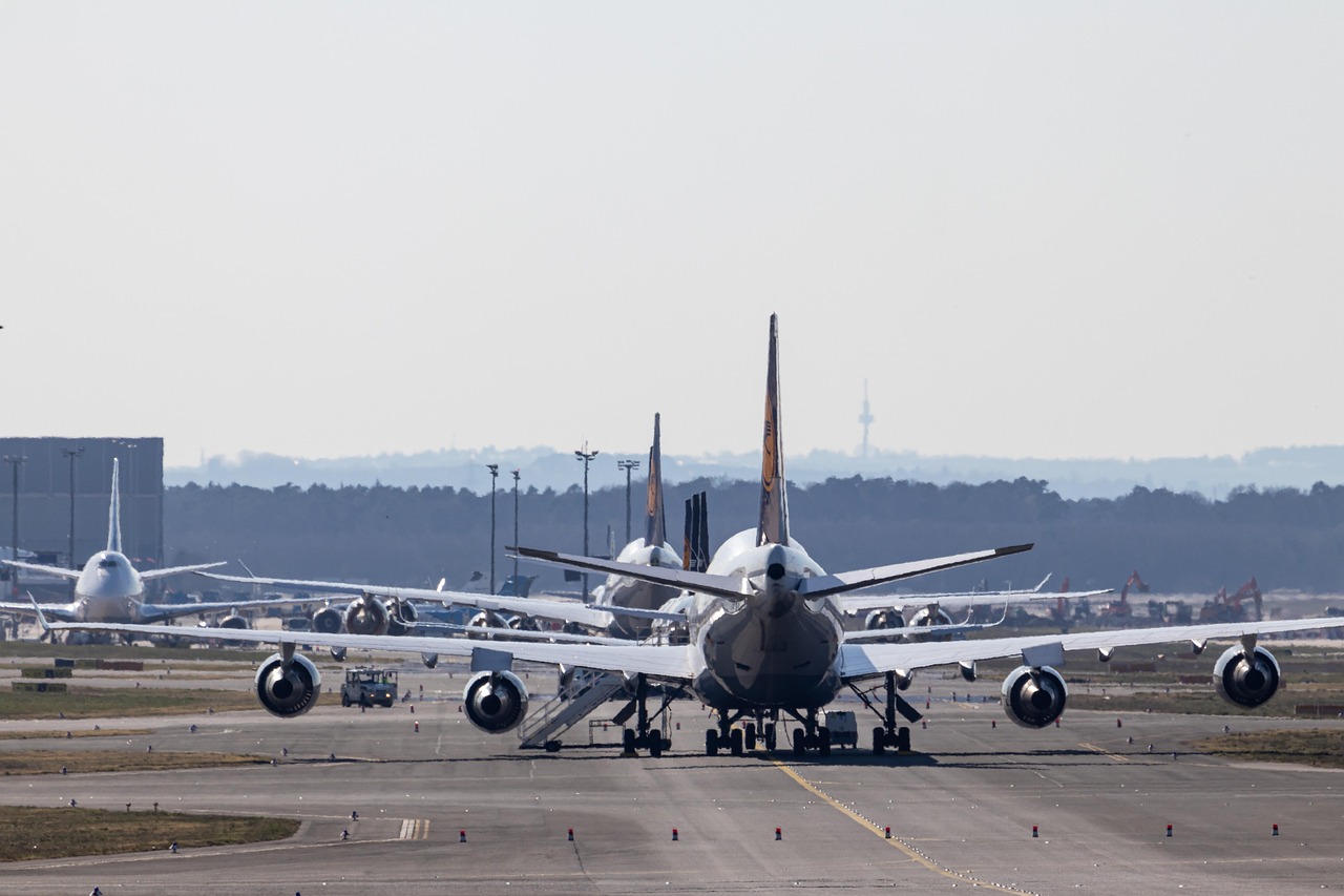 Airplane - free online jigsaw puzzle photo