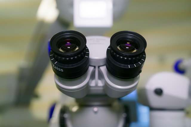 Free Microscope Cataract Microscope photo and picture