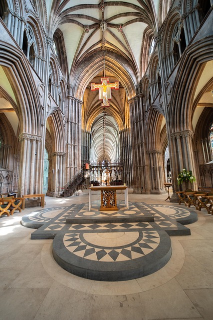 Free Lichfield Catedral photo and picture