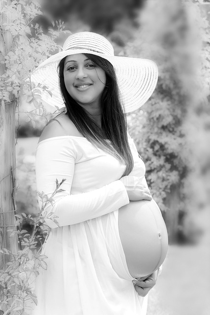 Free Pregnant Girl Pregnant Woman photo and picture