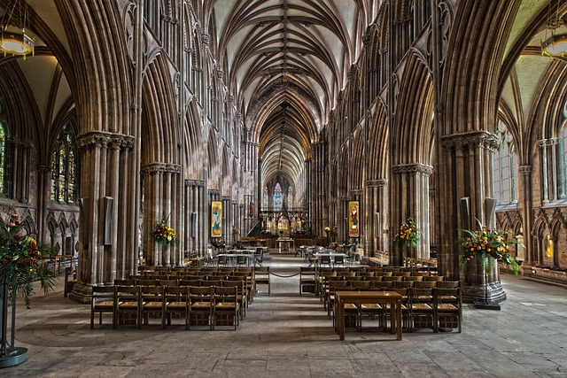 Free Lichfield Cathedral photo and picture