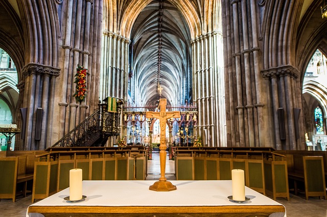 Free Lichfield Cathedral photo and picture